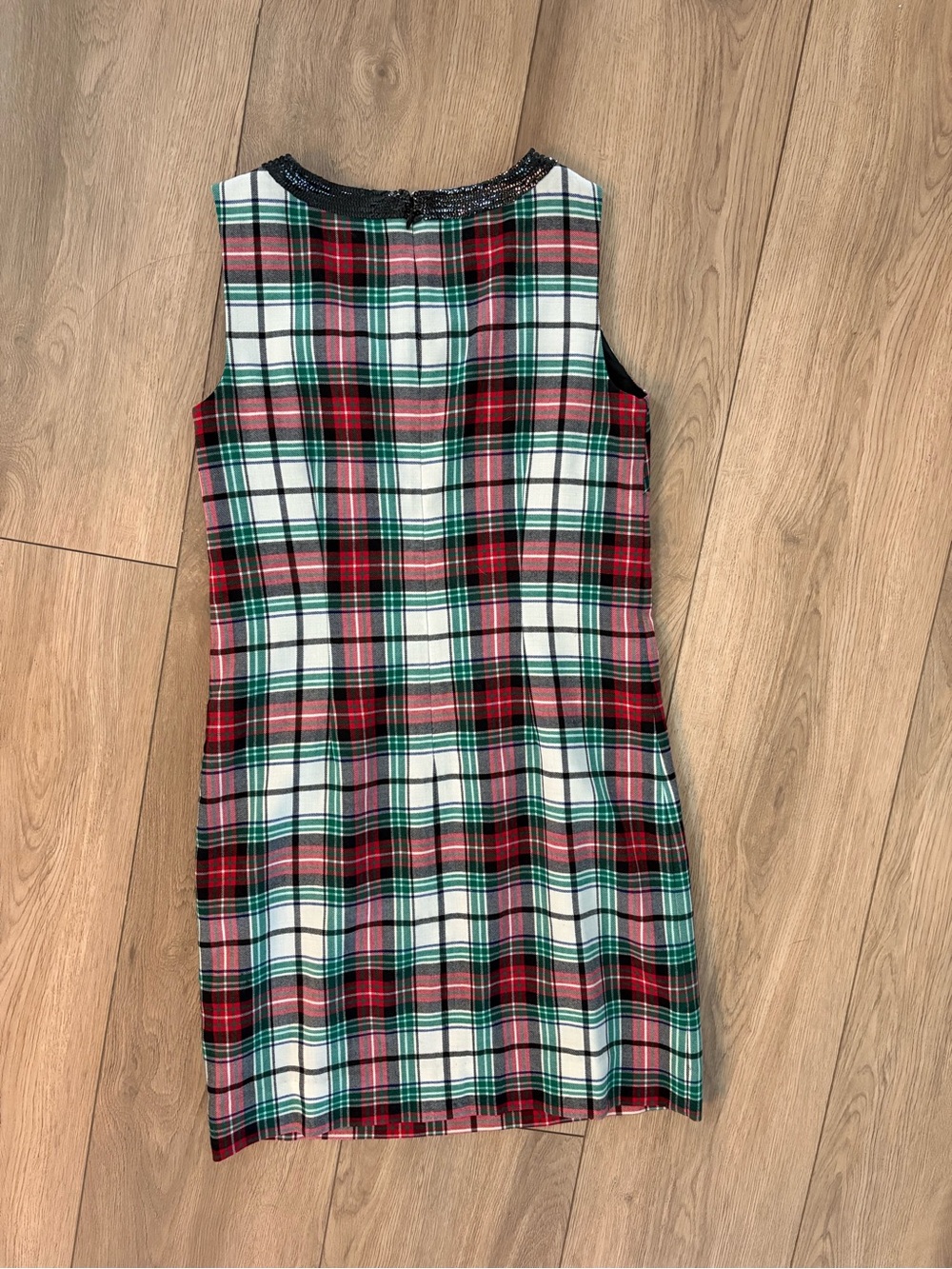 Vineyard Vines Red, Green & White Plaid Sleeveless Shift Dress - Picture 8 of 8